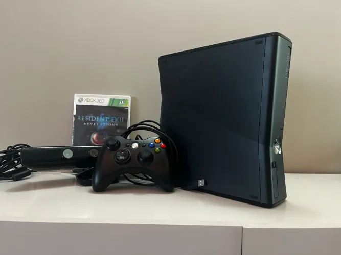 Xbox 360 Slim Desbloqueado com Kinect 1 Controle - Aceito troca