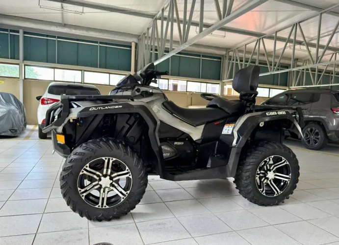 Quadriciclo Can-am 2017 850cc