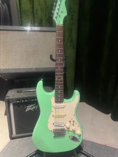 Guitarra Customizada com Captadores Alnico V + Malagolli HH777 - Top