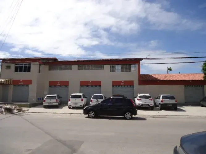 Prédio comercial duplex de 526m², c/ 05 salas (01 de 30m² e 04 de 38m²) e 05 lojas (01 de 