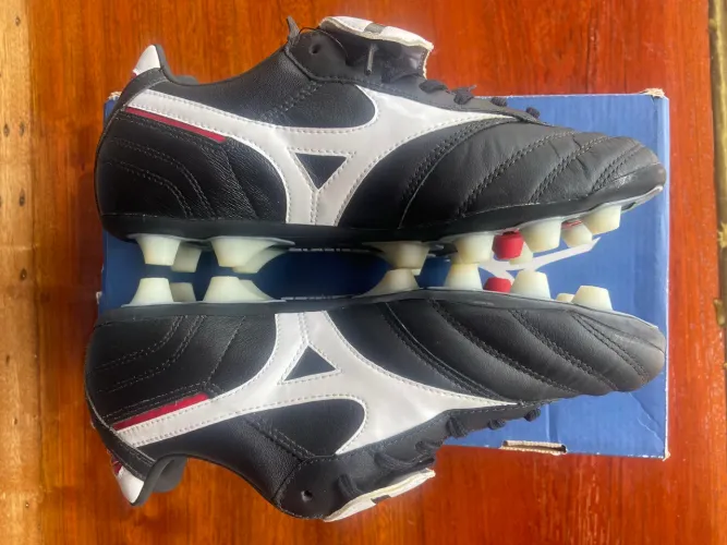 Chuteira Mizuno Morelia II MD - 38 - 25 cm