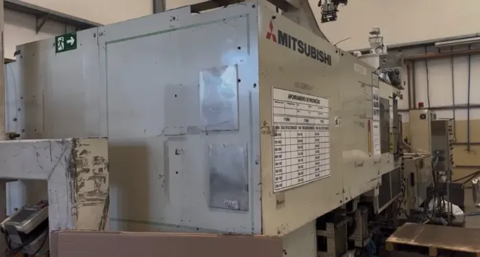 Maquina injetora 450 toneladas