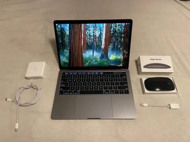 MacBook Pro 13 2019 Intel Core i5 8GB SSD 256GB Retina Touch Bar Space Gray