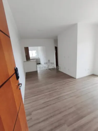 Apartamento - Condomínio Siete Residence - Jardim Coleginho - 2 Dormitórios - 74m².