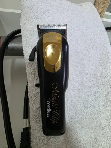 Máquina de corte profissional WAHL MAGIC CLIP nova e na caixa