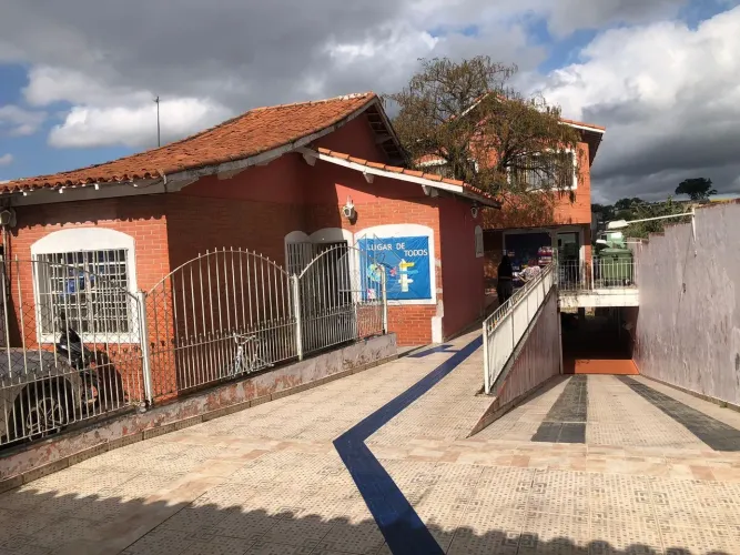 PONTO COMERCIAL CENTRO DE GUAIANAZES