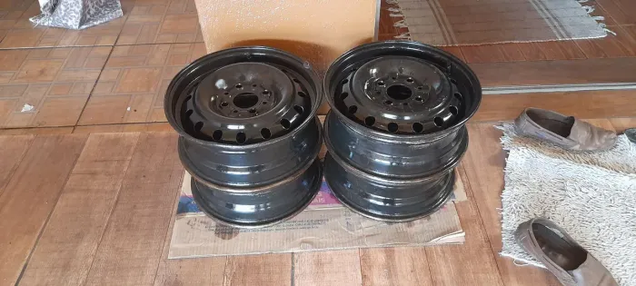 Vendo Jogo 4 Rodas de Ferro Aro 13