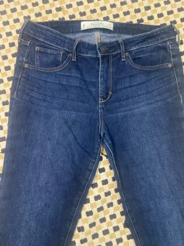 Calça jeans feminina Abercrombie 