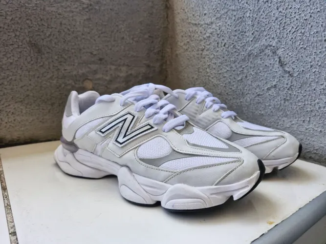Tenis New Balance 9060 41-42 e 35-36