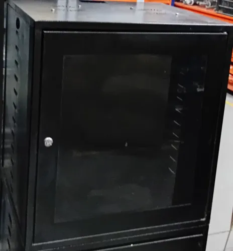 Rack de Parede 19" 12U com Ventiladores - Excelente Estado de conservação