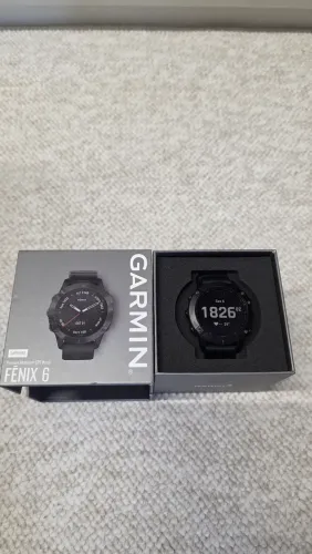 Vendo Relógio Garmin, Fênix 6, tela Safira. Excelente estado.