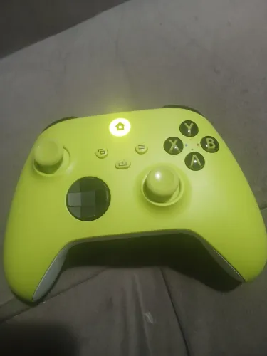 Controle de x box verde fluorescente sem fio