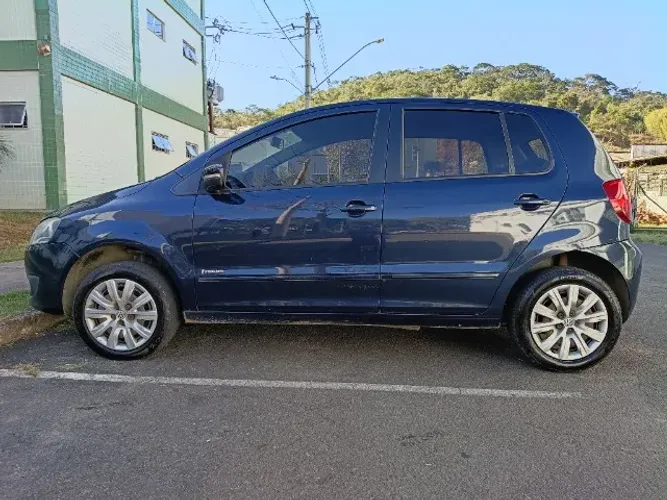 Volkswagen Fox 1.6 MI Total Flex 8V 5P 2013