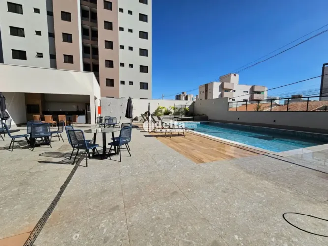 Apartamento com 3 quartos sendo 1 suíte disponível para venda no bairro Santa Mônica em Ub