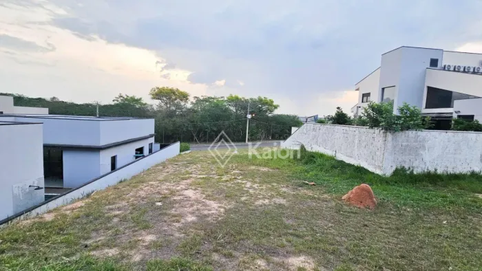 Terreno à venda no Condomínio Portal dos Bandeirantes Salto em Salto/SP