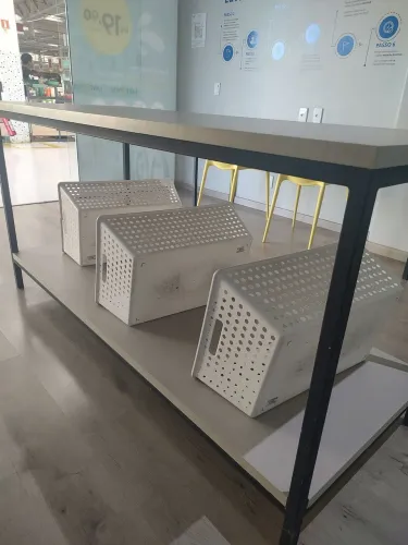 Mesa com suporte 