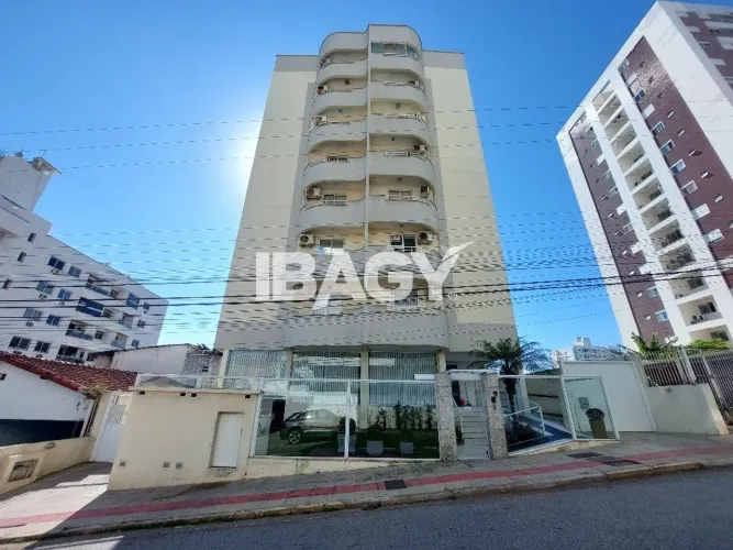 Excelente Apartamento 2 dormitório(s) em Barreiros - São José