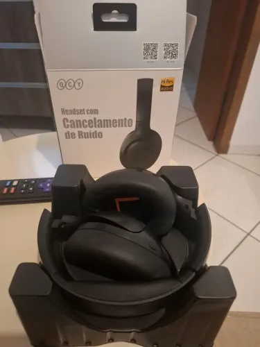 Fone qcy h3 novíssimo na caixa