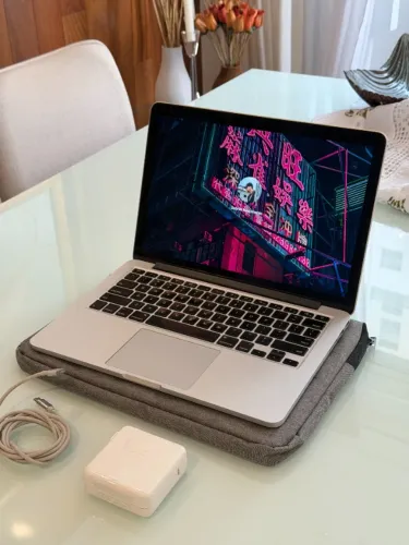 MacBook Pro Retina 13 2015 i5 8GB