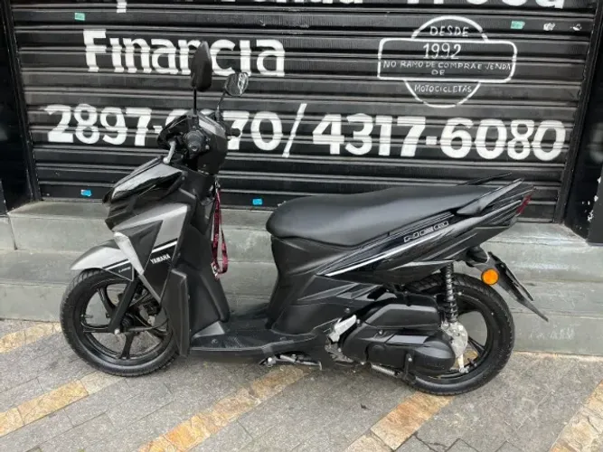 YAMAHA NMAX 125 2024 - 13.800KM