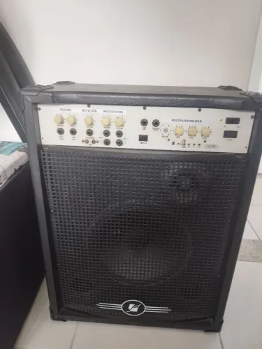 Caixa Amplificada FP800 Frahm