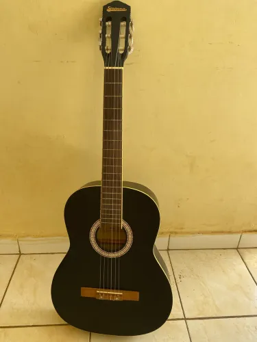 Vendo violão serenna