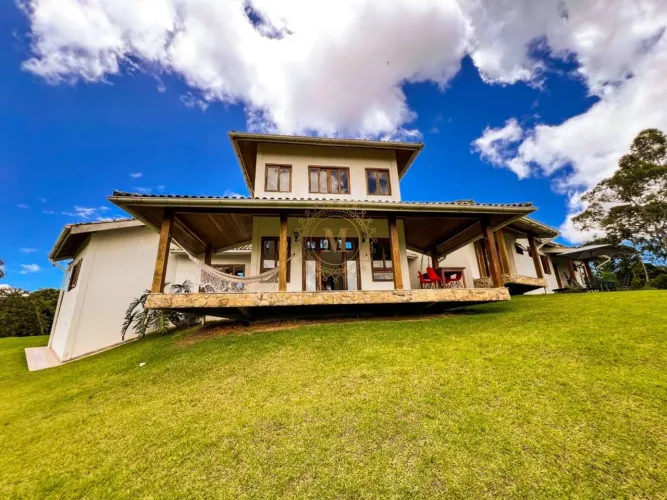 Sítio com vista direta para Pedra Azul