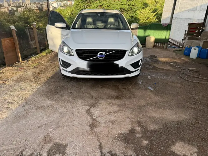 Volvo XC 60 T-5 R-design 2.0 FWD 5P 2016