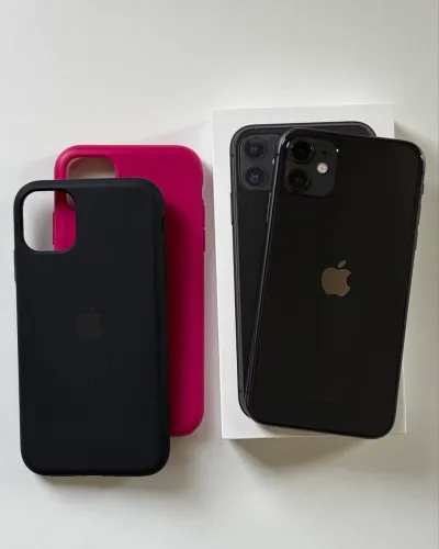 iPhone 11 128GB Preto - Usado c/ Caixa Original + Película + 02 Capinhas (Brinde)