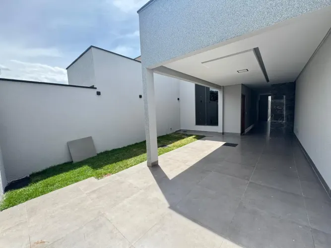 Casa à venda com 3 quartos 1 suíte com churrasqueira em Nerópolis a venda
