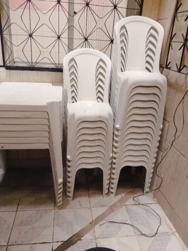 Jogos de mesa branca com 4 cadeiras 