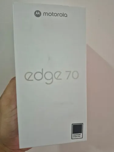 Smartphone Motorola Edge 70 -  Gadget Gray 8/256 - Novo LACRADO