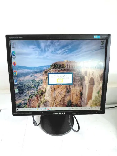 Monitor Samsung Sync Master 743b 17 Preto