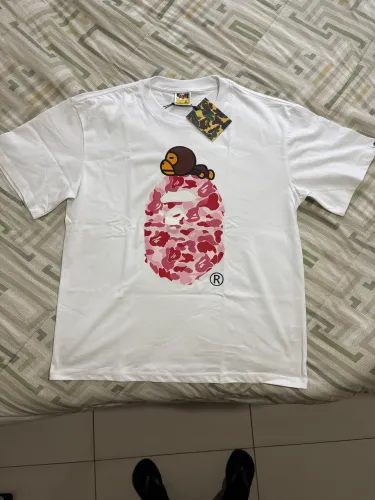 Camisa BAPE GG na ETIQUETA