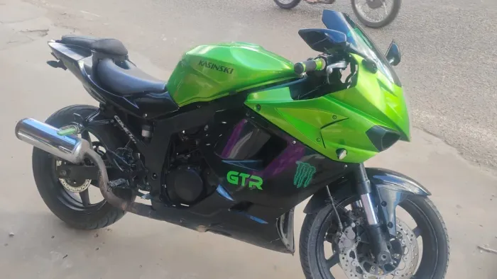 Moto esportivo 