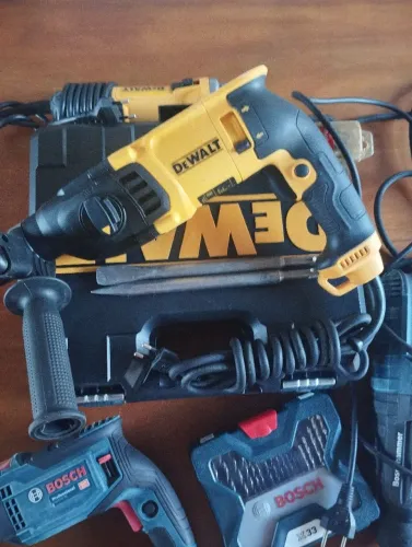 ALUGO MARTELETE DEWALT 2KG 800W 127V