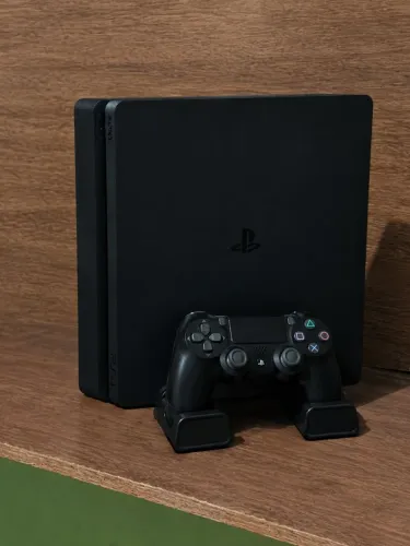 PS4 Slim 500GB + Cooler de Resfriamento | Estado de semi novo