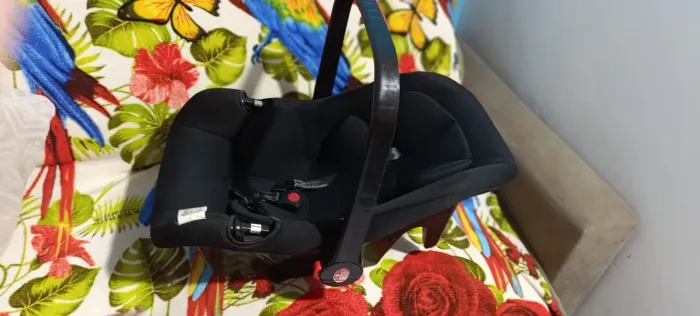 Vendo bebê conforto semi novo, marca cosco até 13 kilos