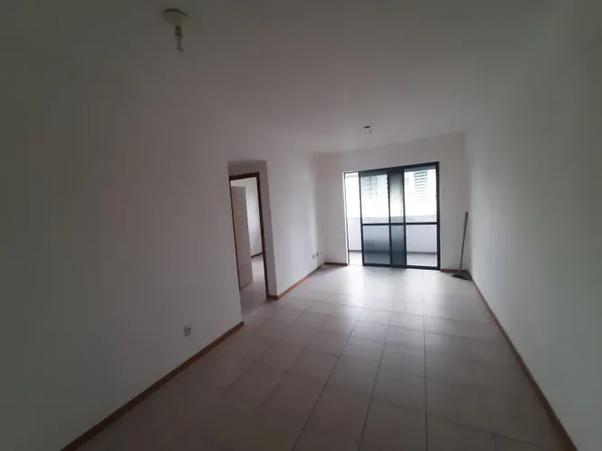 Imóvel para aluguel possui 75 metros quadrados com 3 quartos em Imbuí - Salvador - BA