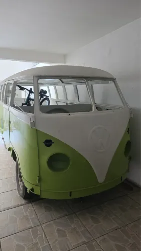 Volkswagen Kombi Standard/ Luxo/ Serie Prata 1976