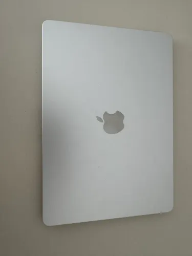 MacBook Air M4