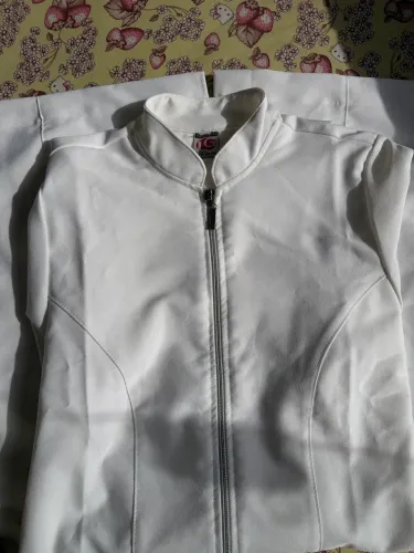 Jaleco Branco Feminino Acinturado Tam. P com Zíper - Ótimo Estado