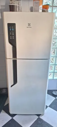 Geladeira Electrolux TF55 Duplex Painel Digital - Gelando
