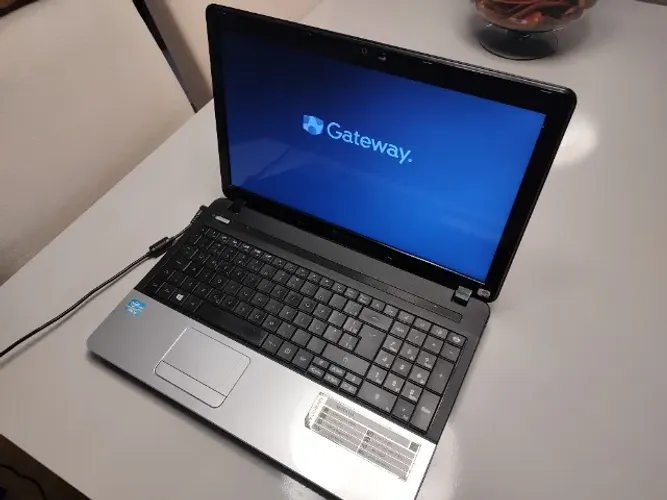 Notebook Gateway NE56R19B 15,6 polegadas com 6GB de memória