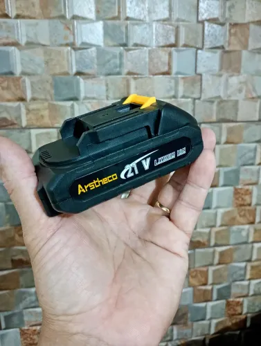 bateria parafusadeira 21 volts.