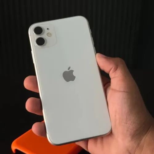 iPhone 11 (128 Gigas) - Semi Novo
