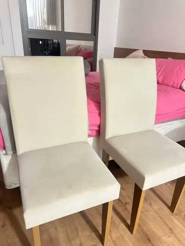 Cadeira estofada 