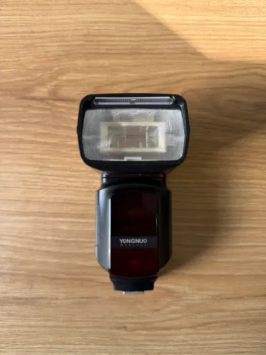 Flash Yongnuo Speedlite YN968N para Nikon - TTL, HSS e Rádio Integrado