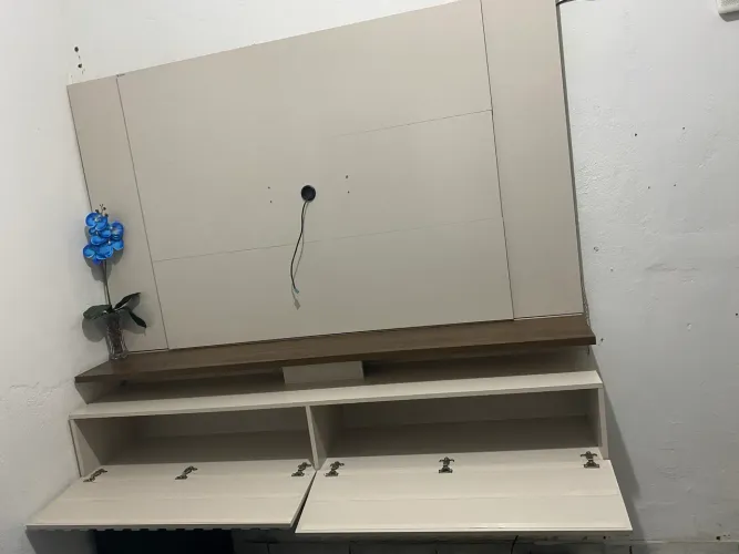 Vende-se este painel p/Tv de 65plg 