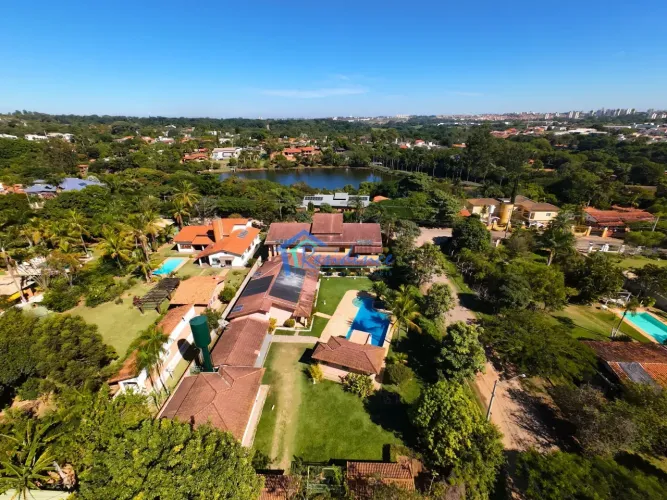 Chácara de Luxo para Locação com 7 Suítes, Elevador, Piscina com Paisagismo e 1.400 m² de